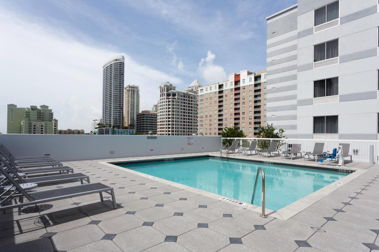 Fairfield Inn & Suites By Marriott Fort Lauderdale Downtown/Las Olas Bagian luar foto